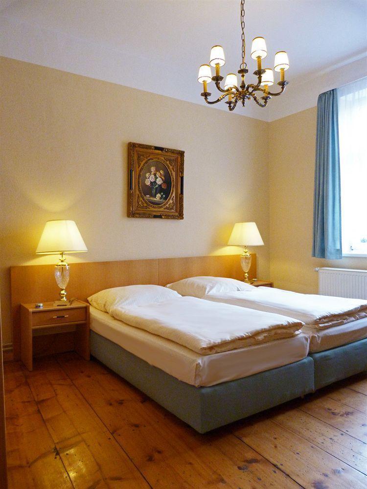 Adelheid Hotel garni Quedlinburg Buitenkant foto