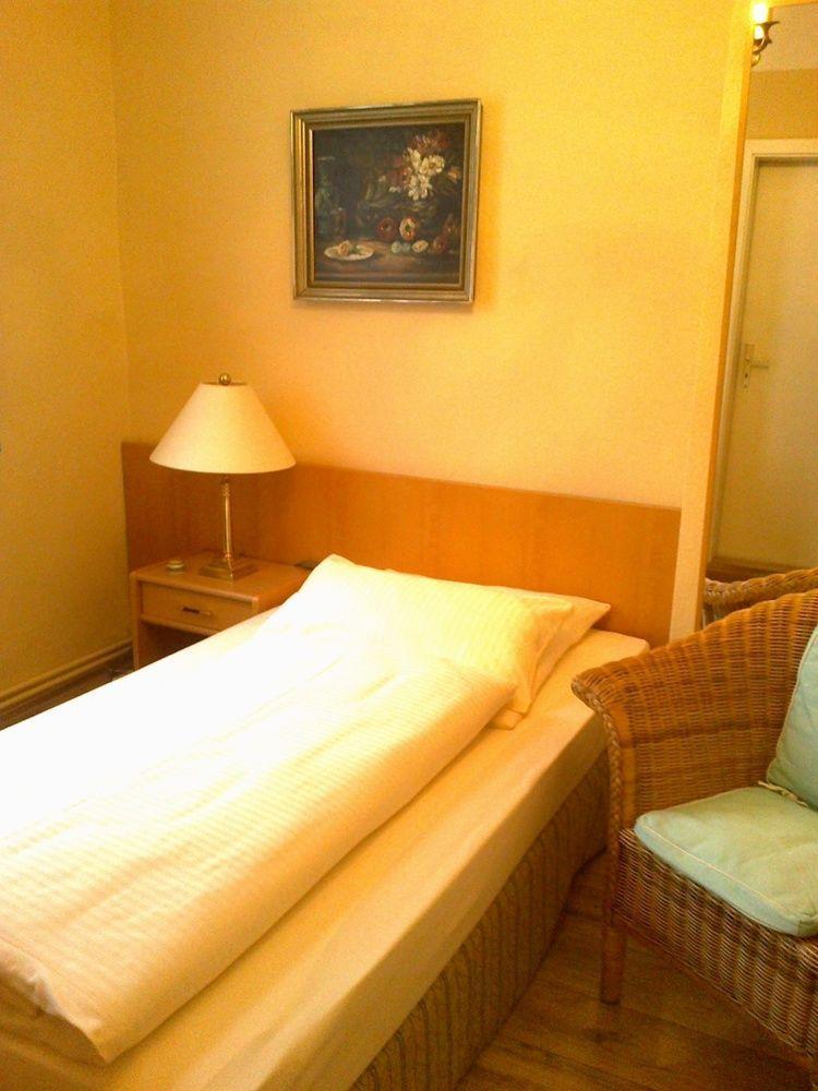 Adelheid Hotel garni Quedlinburg Buitenkant foto